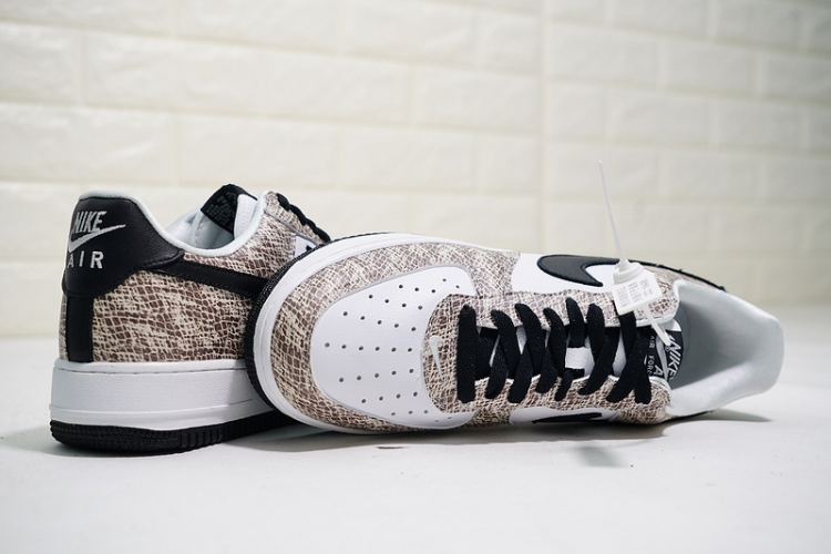 Nike Air Force 1 07 Premium Snake Cocoa 845053-104