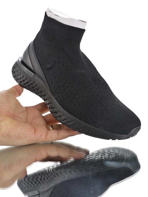 W nike rise react flyknit store