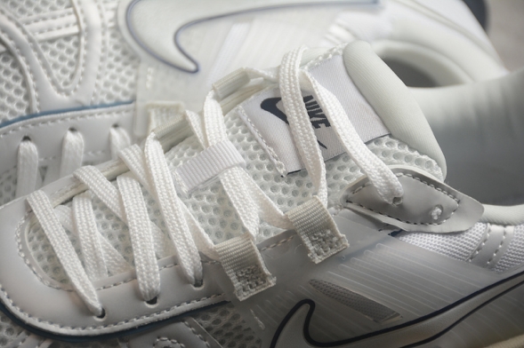 Nike V2K Runtekk Run FD0736 102 