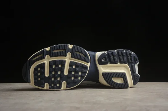 Nike V2K Runtekk Run FD0736 102 