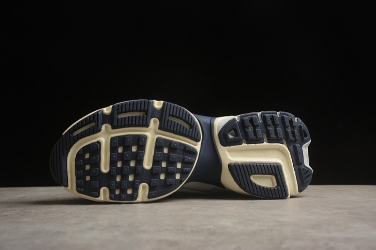  Nike V2K Runtekk Run FD0736 102