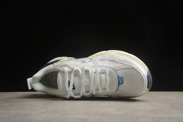 Nike V2K Runtekk Run FD0736 102 