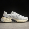  Nike V2K Runtekk Run FD0736 102