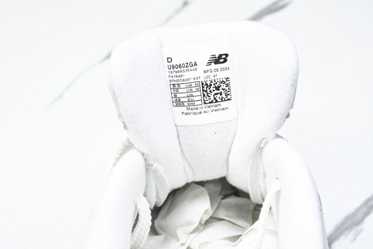  New Balance 9060 U9060ZGA