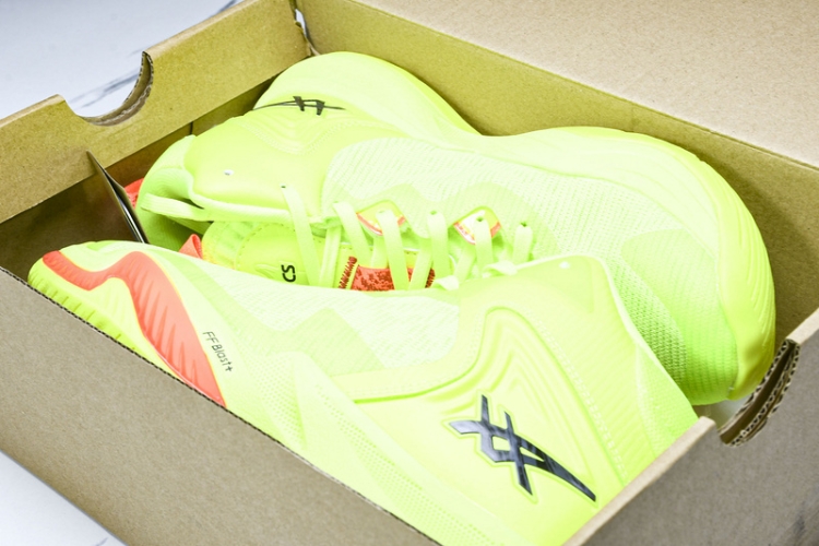 Asics Nova Surge 3 1061A049-750
