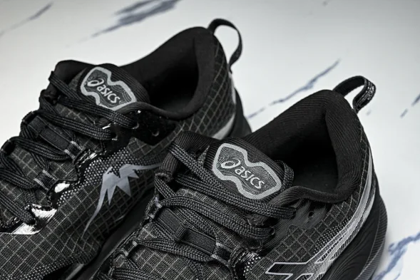Asics Trabuco Max 3 1011B800-100 