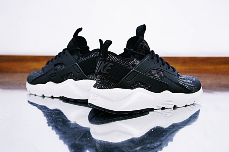 NIKE AIR HUARACHE RUN ULTRA ID 833147-003