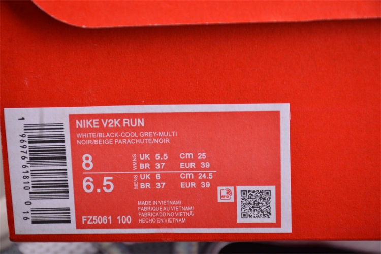  Nike V2K Runtekk Run FD5061-100