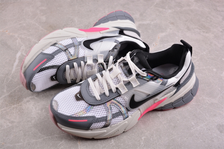  Nike V2K Runtekk Run FD5061-100