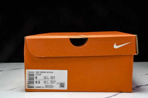 Nike Air ZoomX Vomero 18 Plus HM6805 111 