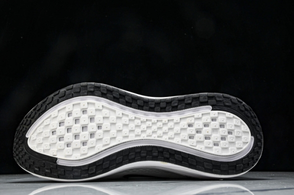 Nike Air ZoomX Vomero 18 Plus HM6805 111 