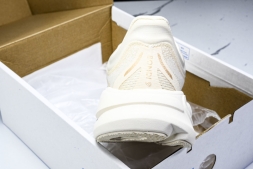 HOKA Bondi 9 1162012 VCH