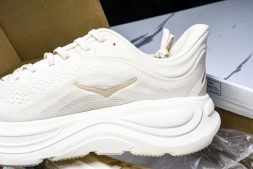 HOKA Bondi 9 1162012 VCH