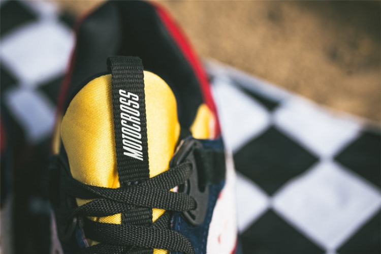 Play Cloths x Saucony Grid 9000 Motocross