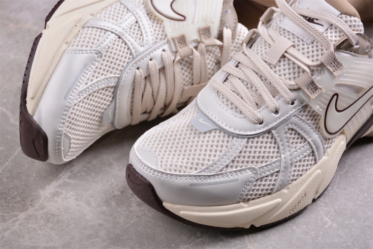  Nike V2K Runtekk Run FD0736-103
