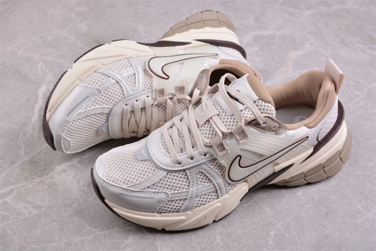  Nike V2K Runtekk Run FD0736-103
