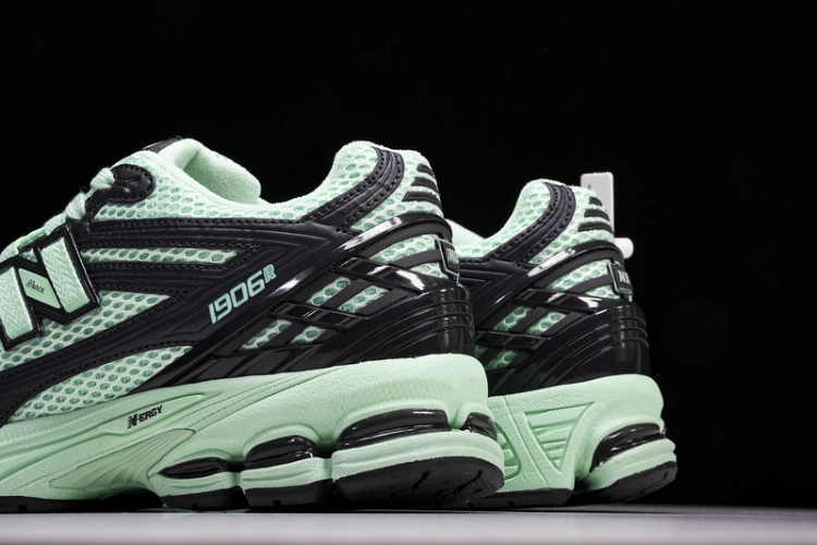  New Balance 1906 M1906RSB