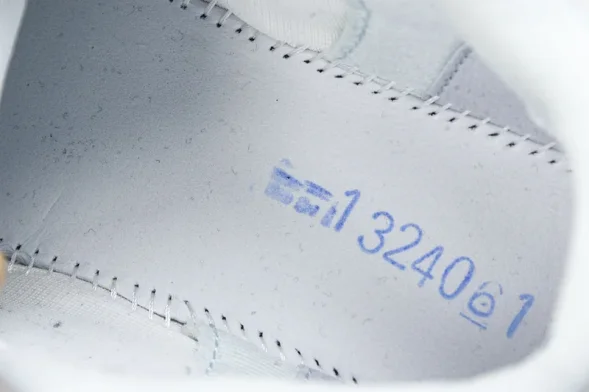 Asics Nova Surge 3 1061A048-100 