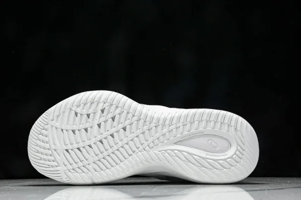 Asics Nova Surge 3 1061A048-100 