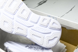 HOKA Bondi 9 1162012 SGLW