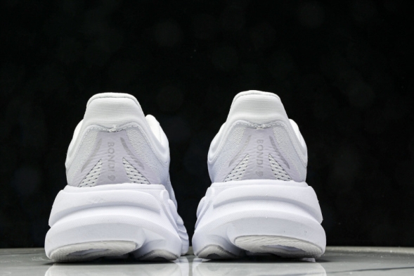 HOKA Bondi 9 1162012 SGLW 