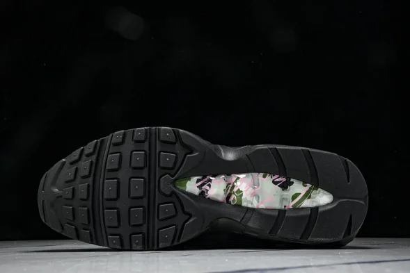 Nike Air Max 95 x Corteiz FB2709-001 