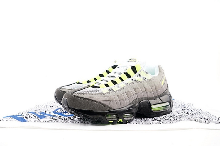 Nike WMNS Air Max 95 Essential 554970-071