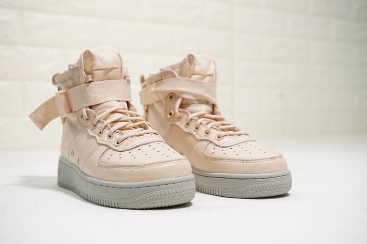 Nike SF Air Force 1 07 AA3966-800